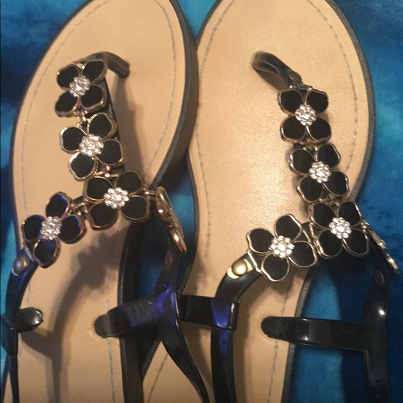 Sandals - Picture 3 of 4